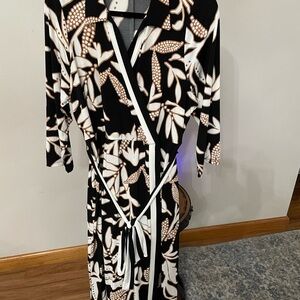 Lane Bryant Black and White Long Sleeve Dress